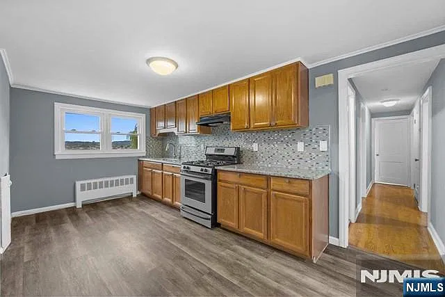 3 bed, 1.0 bath, $2,600 — Photo 4