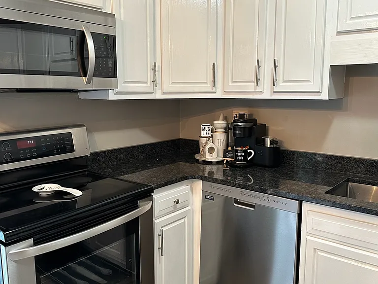 4817 Southwood Dr — Photo 7