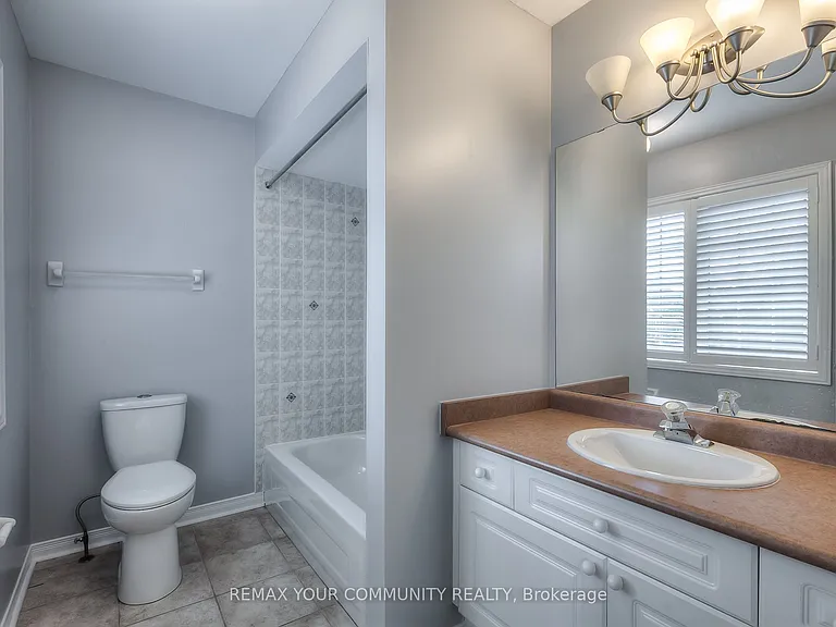222 Kayla Cres #UPPER — Photo 17