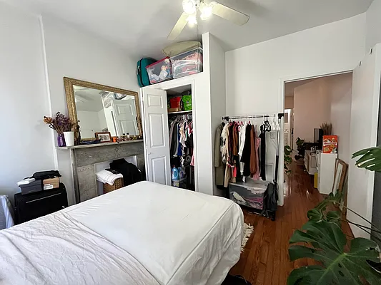 Rented by Compass | media 11