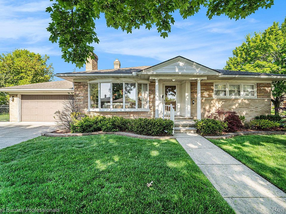 1st image of 20915 Lakeland Ct