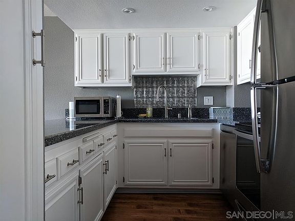 2nd image of 4944 Cass St Unit 508