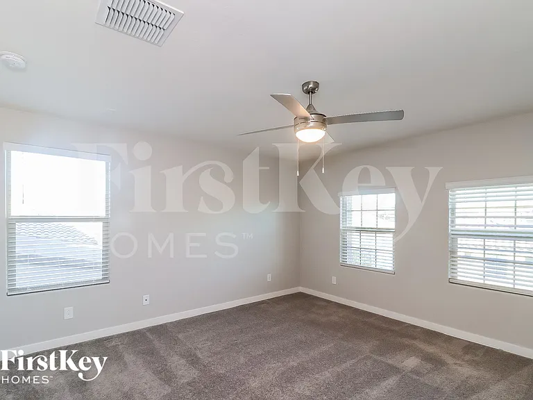 2927 N Athena — Photo 10