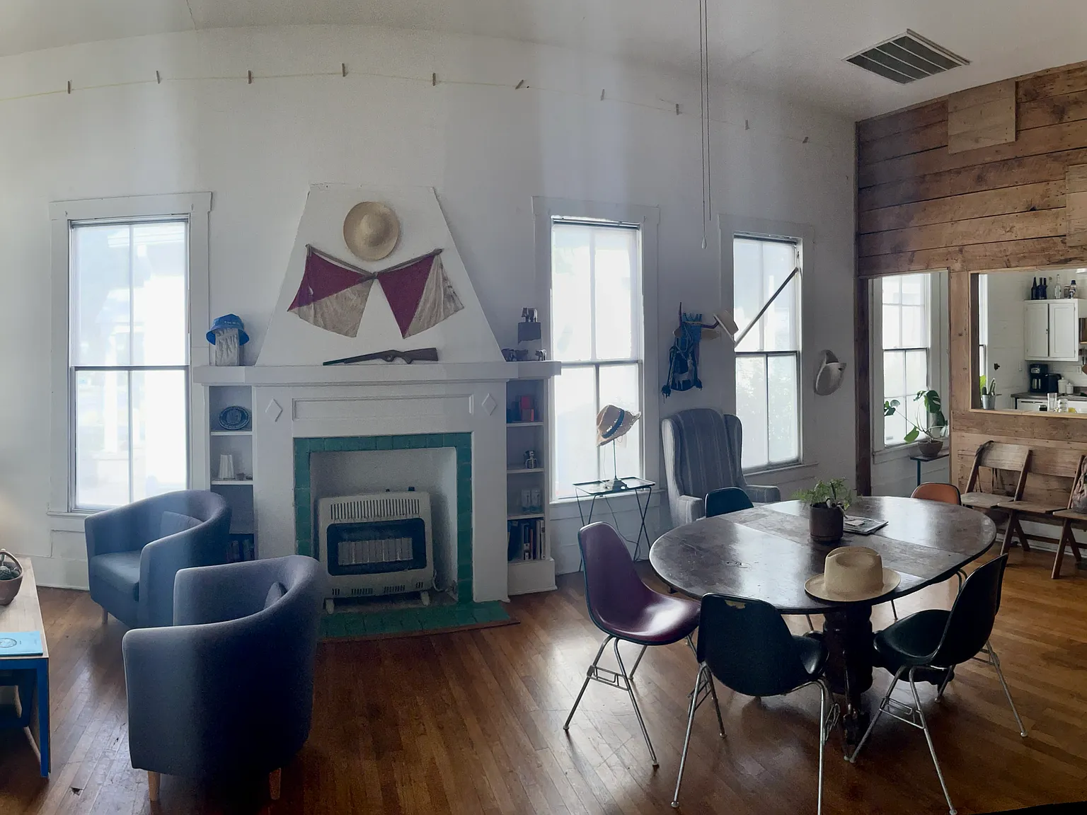 1 bed, 982 sqft, $1,200 — Photo 3