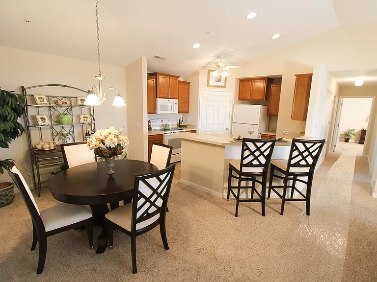 Fox Chase Luxury Apts — Photo 12