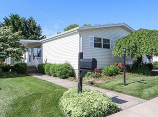 132 S Point Dr, Fairborn, OH