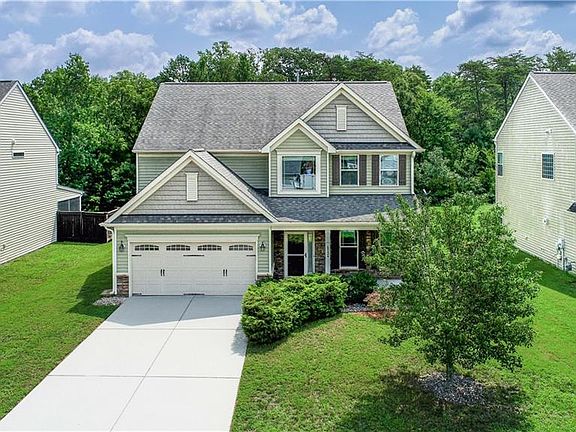 3rd image of 6724 Planters Dr