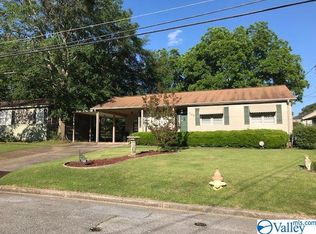 708 Oakdale Dr, East Gadsden, AL 35903