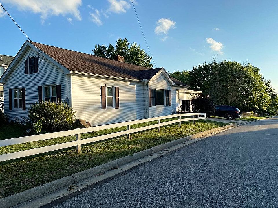 1st image of 101 Grandview Dr