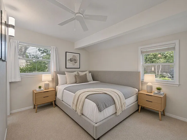 3032 Hollandale Ln — Photo 3