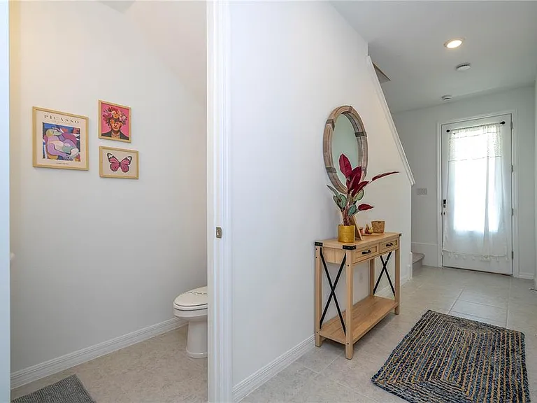 686 Longboat Dr — Photo 29