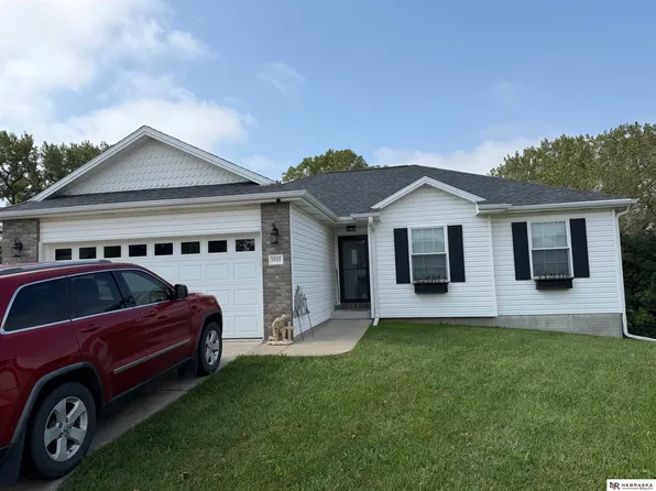 1849 NW Faesy Pl, Lincoln, NE 68528