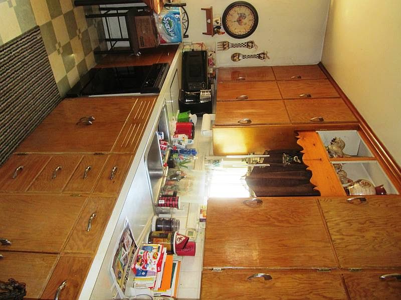 2nd image of 806 E 7th Ave