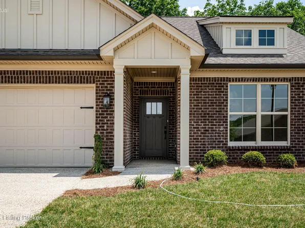 8209 Cedar Crest Ln, Louisville, KY 40291