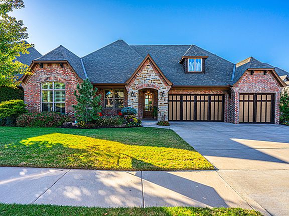 2nd image of 3001 Silvercliffe Dr