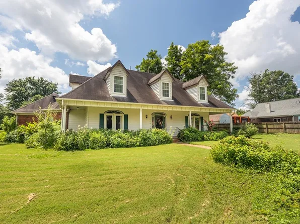 3510 Sara Woods Dr, Memphis, TN 38133