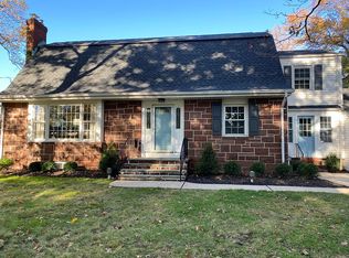 77 Marcotte Ln, Bergenfield, NJ 07621