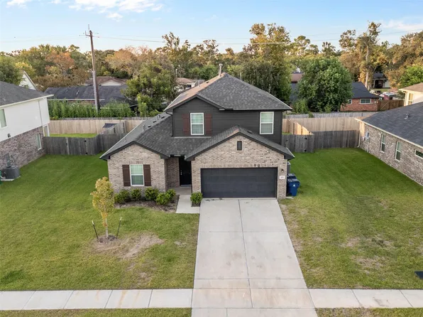 416 Magnolia St, Richwood, TX