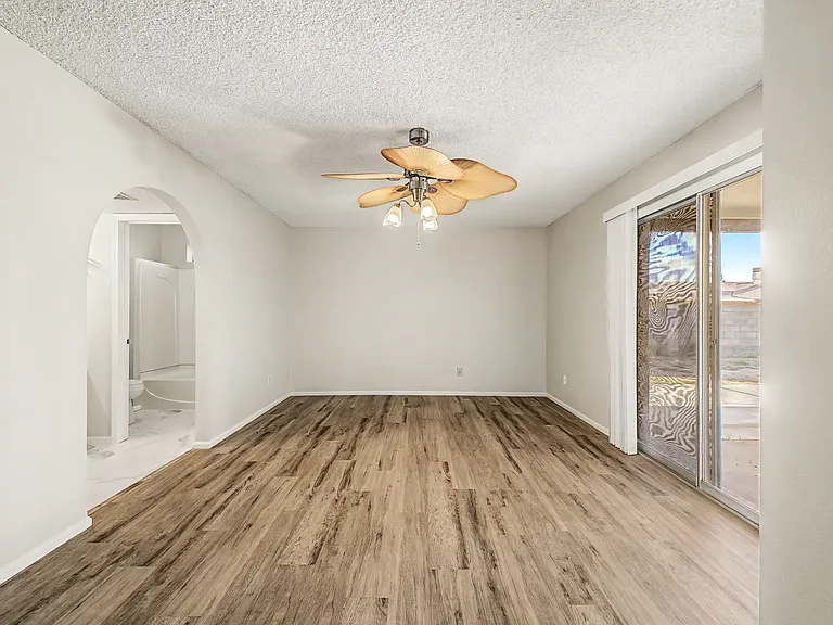 5733 W Mescal St — Photo 12