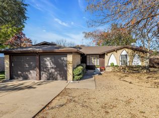 2012 York Dr, Edgecliff Village, TX 76134