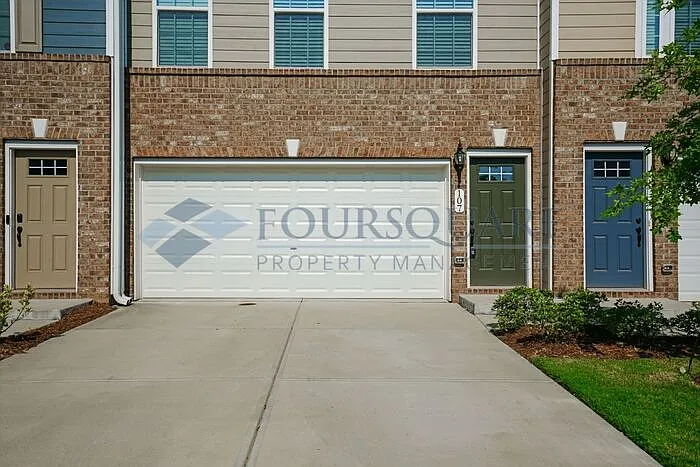 4 bed, 3.5 bath, 2417 sqft, $2,197 — Photo 1