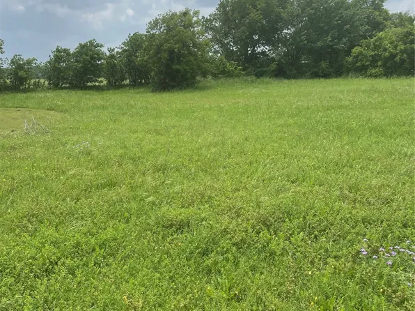 934 Bayport Dr, Lancaster, TX 75134