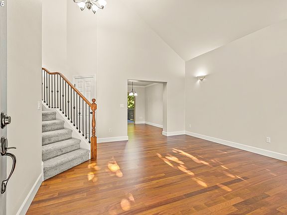 4th image of 2160 NW Fargo Loop