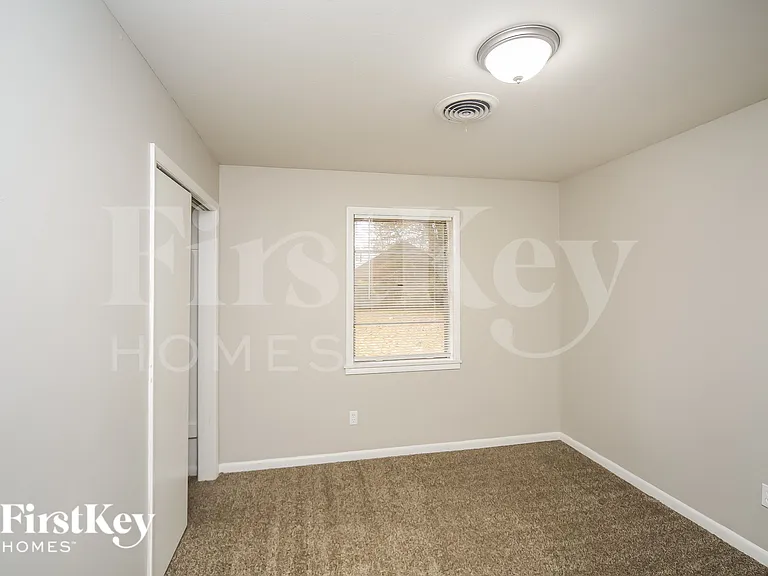 2901 Clarke Rd — Photo 11