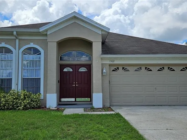 1302 Vinetree Dr, Brandon, FL 33510