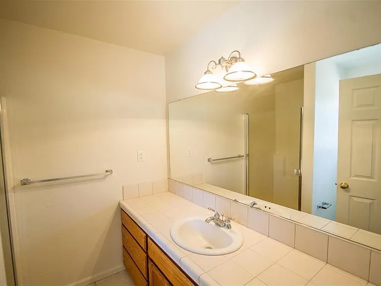 20461 Bay Meadows Dr — Photo 8