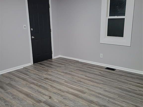 3rd image of 660 Church St #1
