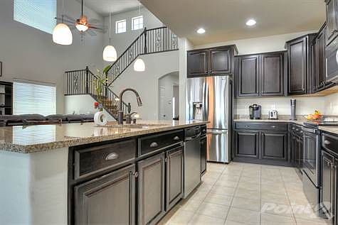 004 Kitchen 2