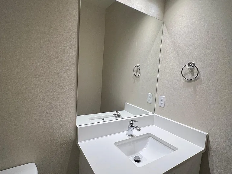 3115 Lewis Ave — Photo 16