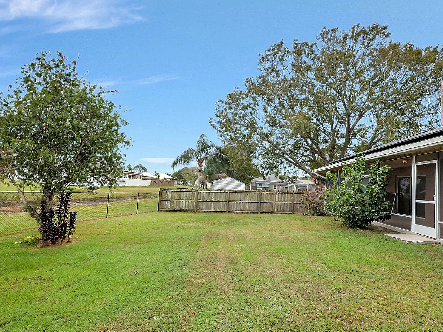 Studio, 800 sqft, $1,500 — Photo 3