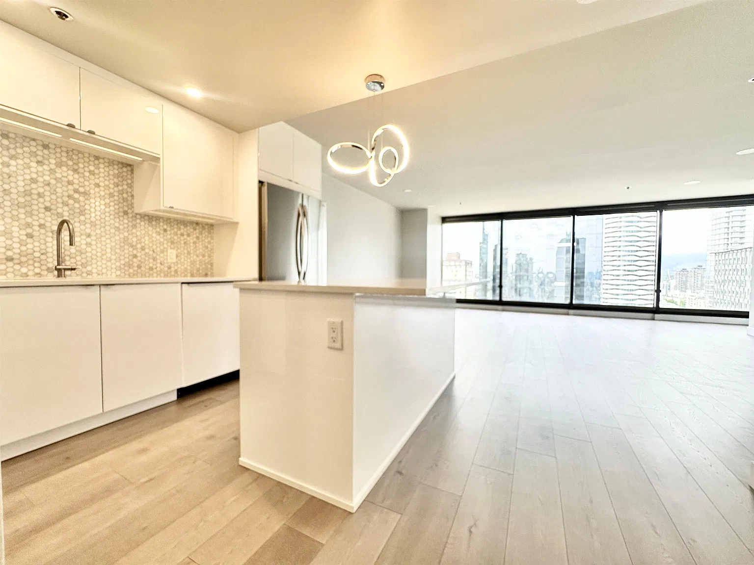 1 bed, 1100 sqft, $3,695 — Photo 1