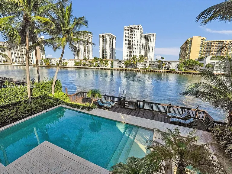 1575 Windjammer Way — Photo 32