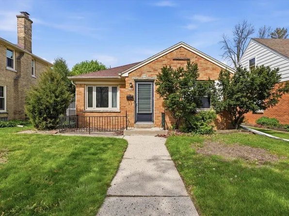 5723 N Crestwood BOULEVARD, Glendale, WI 53209
