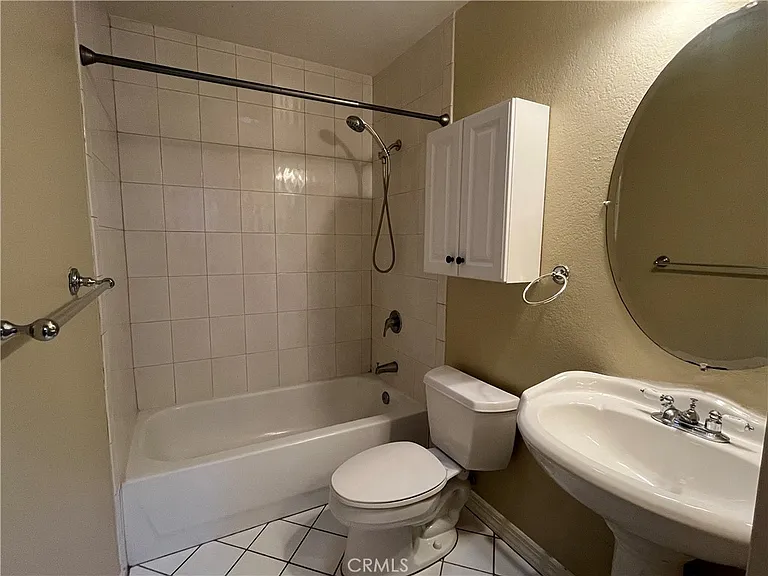 611 Silver Bridle Rd — Photo 4
