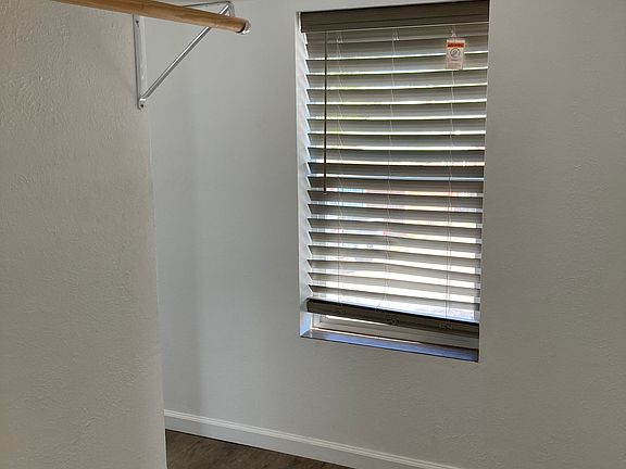 4th image of 210 NW 5th St APT 2