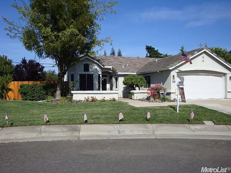 1st image of 19064 N Falcon Ct