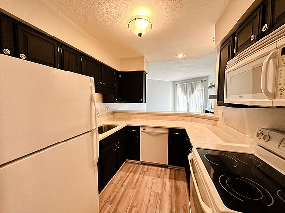 2nd image of 1392 Carling Dr APT 104