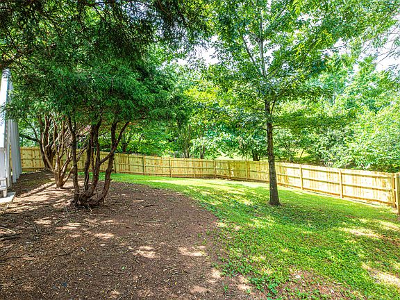 5th image of 9232 Countryway Dr