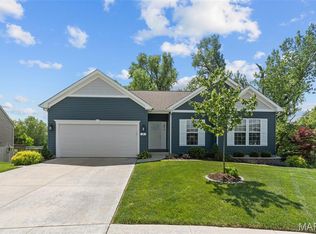 8 Crystal Spring Ct, Wentzville, MO 63385