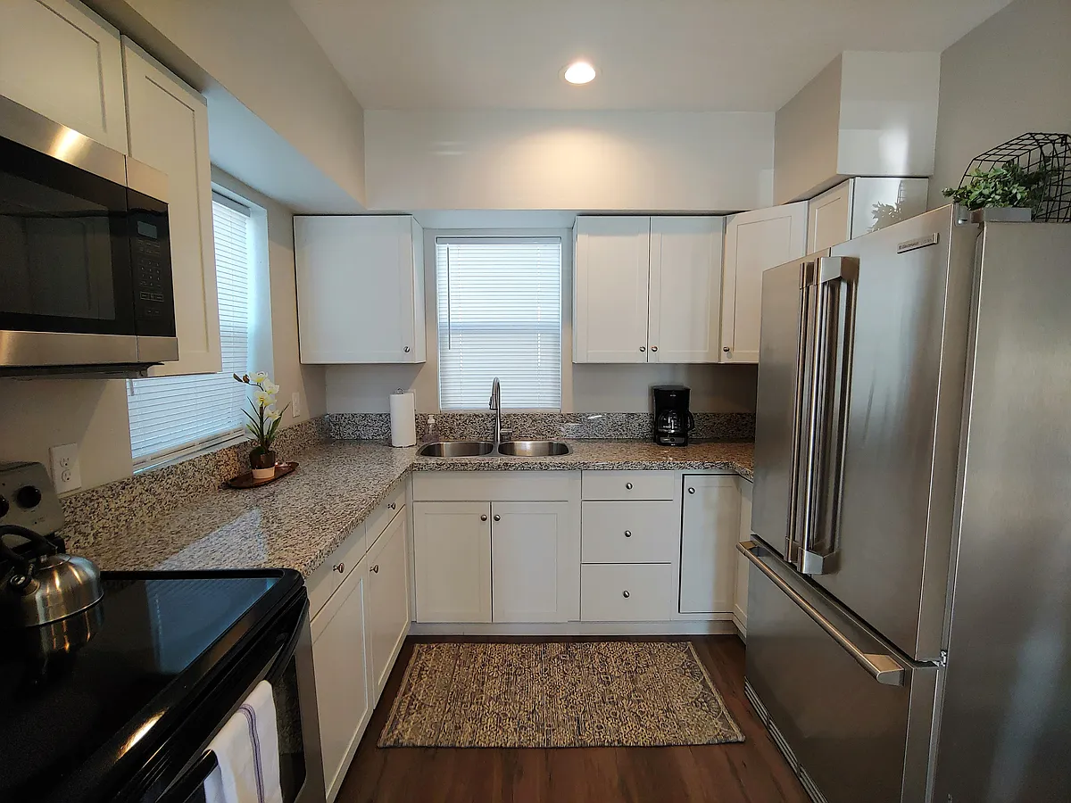 Building Photo - 309 Pacific Ave SW #1