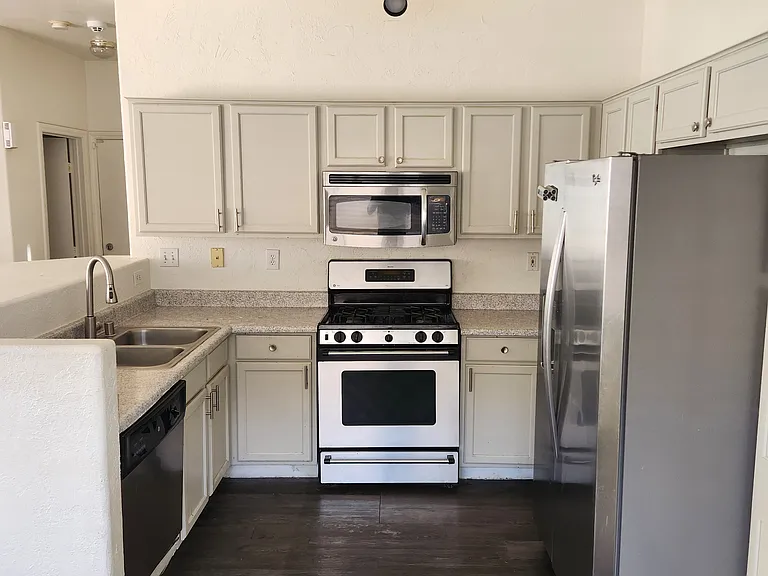 2727 Advancement Ave — Photo 14