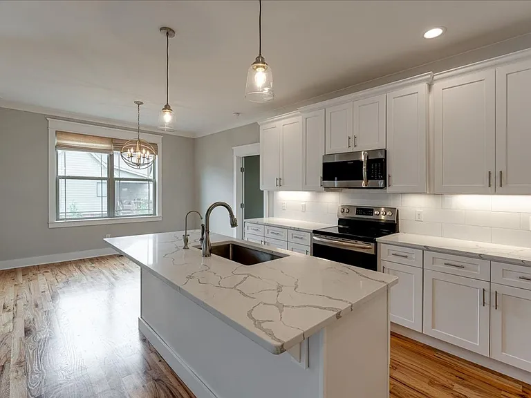 2318 Large Oak Dr — Photo 11