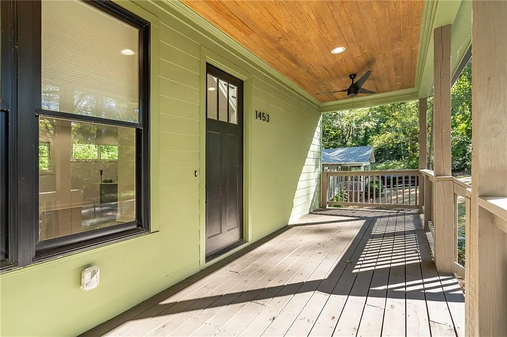 2 bed, 2.5 bath, 1910 sqft, $2,600 — Photo 4