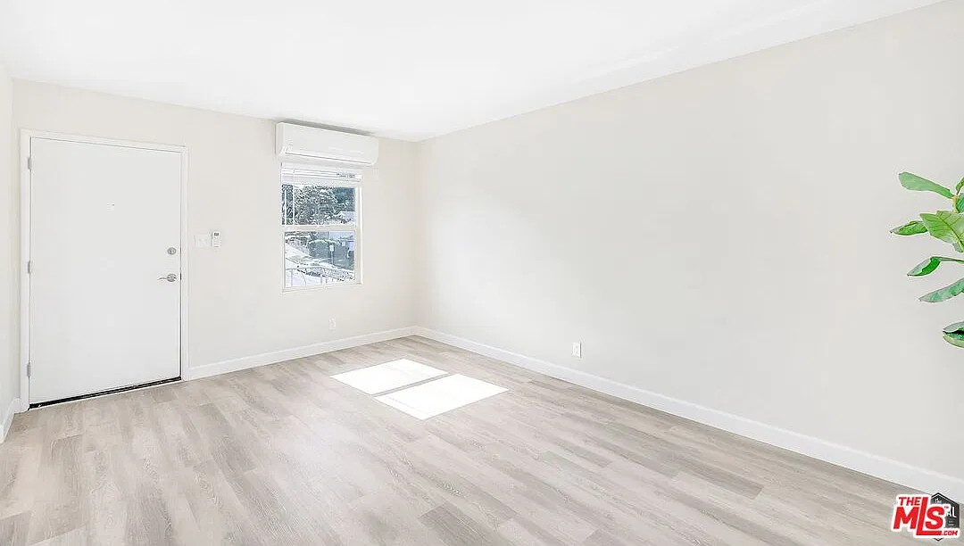 1 bed, 1.0 bath, 600 sqft, $2,350 — Photo 4