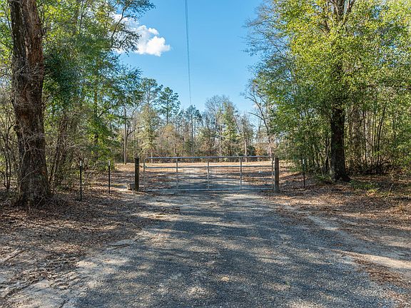 3rd image of 1520 Brunson Rd