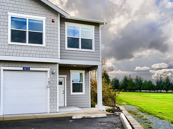 2nd image of 1672 River Walk Ln